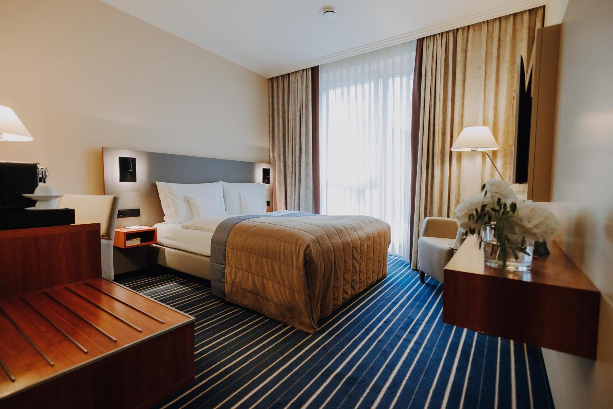 Lind Hotel Ритберг Екстериор снимка